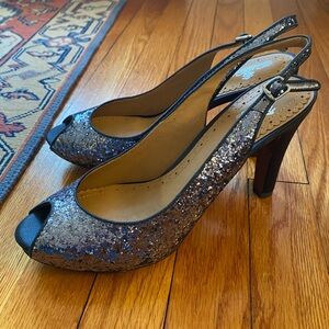 Brooks Brothers Silver Glitter Peep Toe Pumps Heels, size 9.5